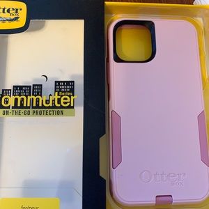 iPhone 11 Otterbox Commuter Case